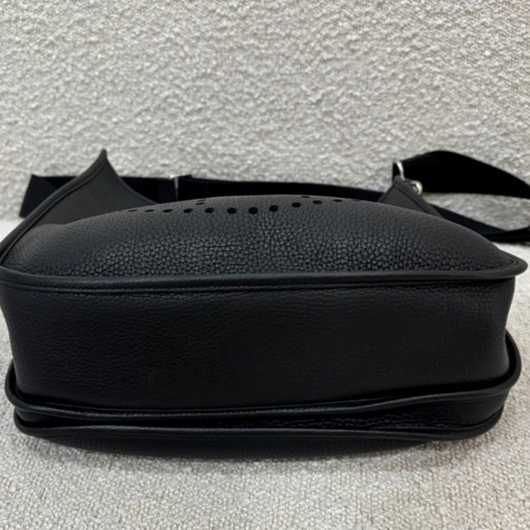 Authentic Pre-Owned Hermes Evelyne GM Black - Picture 5 of 15